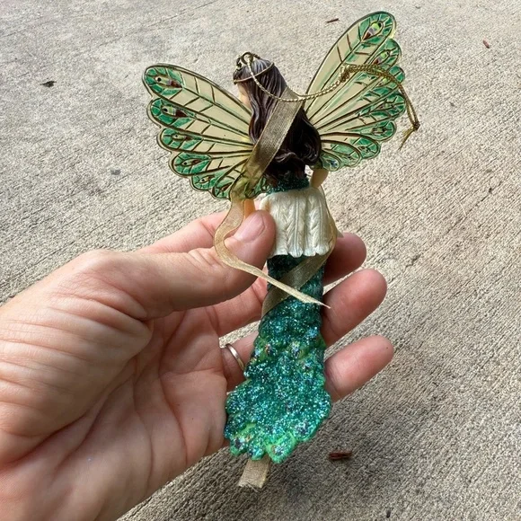 Heirloom Ornament, The Ashton-Drake Galleries Peacock Fantasy Wings of Light - Picture 3 of 11